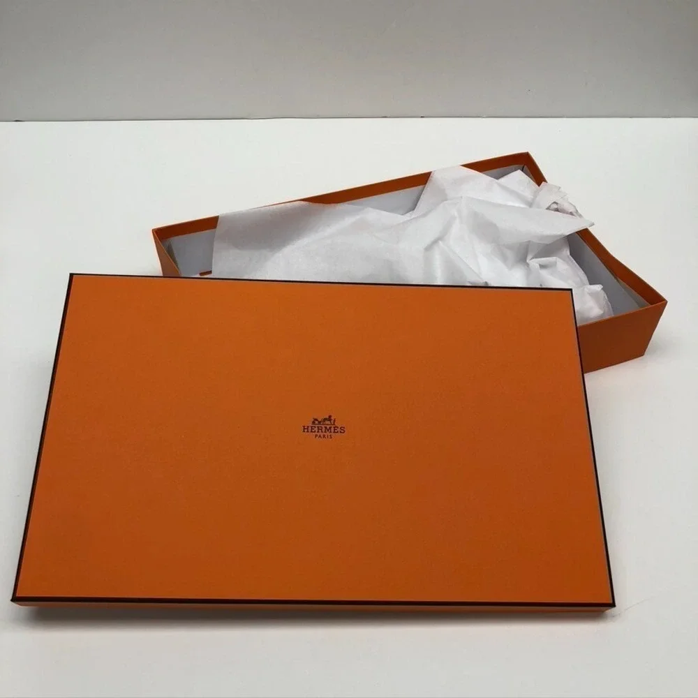 HERMÈS *free returns